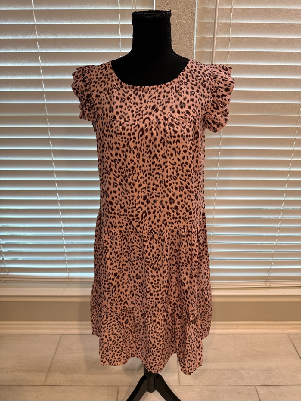 Women's Pink Leopard Print Midi Dress with Ruffle Sleeves